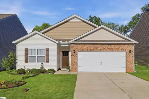 841 Honeybush Dr, Lyman, SC 29365