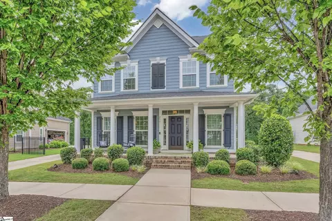 215 Algonquin Trl, Greenville, SC 29607