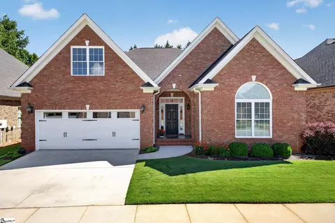 108 Cottage Gate Ln, Easley, SC 29642