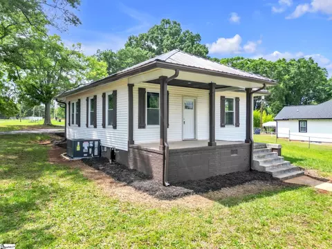 Exterior - 301 Anderson St, Pelzer, SC 29669 photo 2 of 5