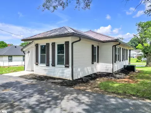 Exterior - 301 Anderson St, Pelzer, SC 29669 photo 5 of 5