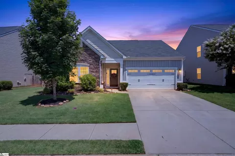 316 Bucklebury Rd, Greer, SC 29651