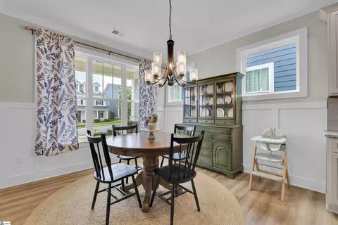 Dining - 213 Townsend Ave, Greer, SC 29651 photo 1 of 1