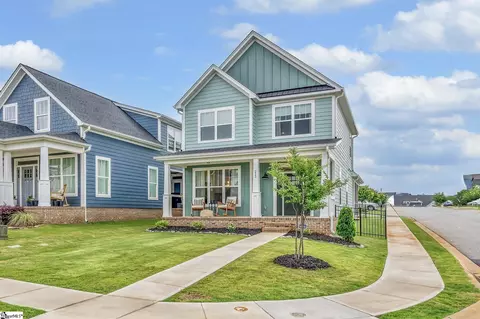 213 Townsend Ave, Greer, SC 29651