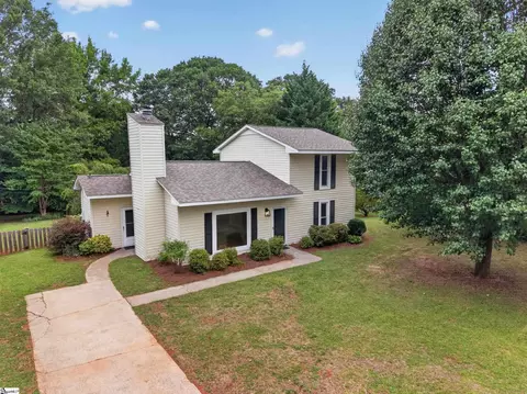 Exterior - 104 Gregory Dr, Greer, SC 29650 photo 6 of 9