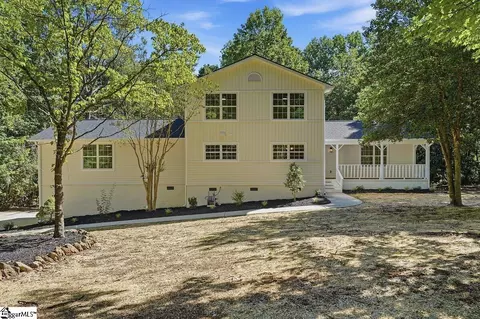 8 Overlook Ct, Greenville, SC 29609