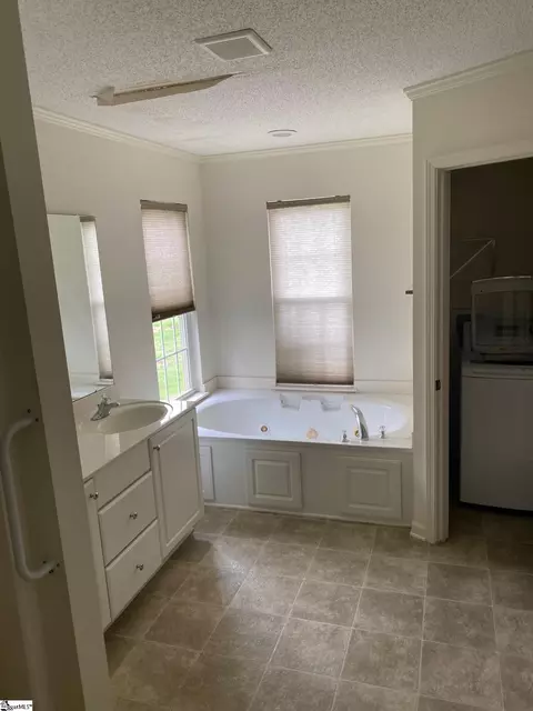 Bath - 1010 Meehan Way, Pendleton, SC 29670 photo 1 of 1