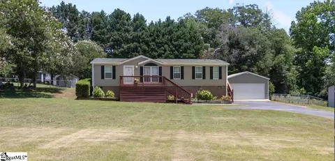 324 Groce Meadow Rd, Taylors, SC 29687