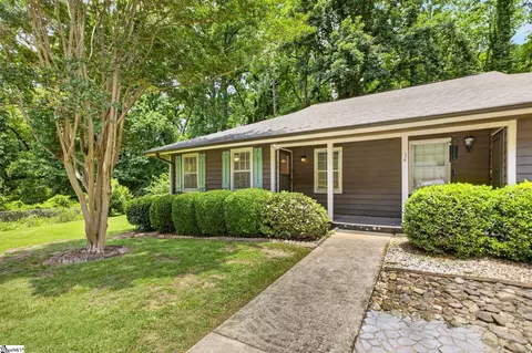 36 Oakwood Dr, Greenville, SC 29609