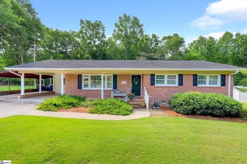 318 Gilstrap Dr, Liberty, SC 29657