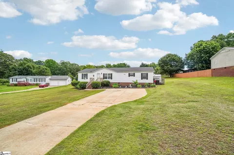 620 Courtland Way, Greer, SC 29651