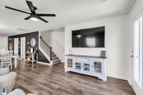 Entry Way - 1216 Paramount Dr, Lyman, SC 29365 photo 2 of 9