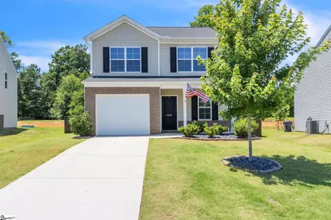 1216 Paramount Dr, Lyman, SC 29365