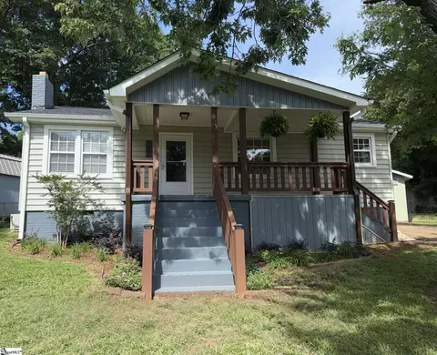 107 Irene Cir, Greenville, SC 29617