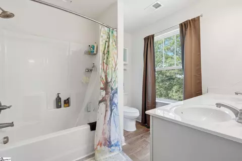 Bath - 103 Preston St, Easley, SC 29640 photo 2 of 2