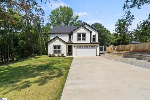 10 Fort Prince Ct, Wellford, SC 29385