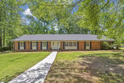 12 Compton Dr, Greenville, SC 29615