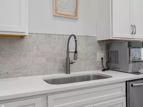 Kitchen - 128 Orchard Dr, Moore, SC 29369 photo 4 of 7
