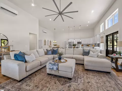 Living - 128 Orchard Dr, Moore, SC 29369 photo 4 of 6