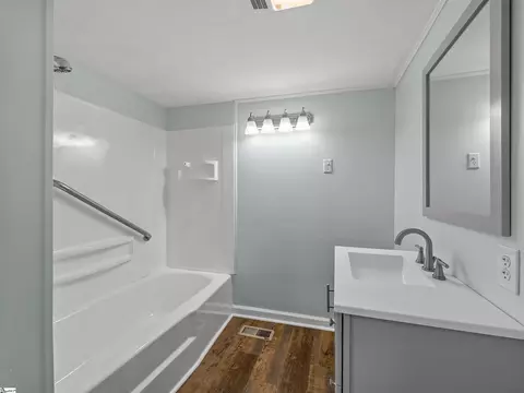 Bath - 128 Orchard Dr, Moore, SC 29369 photo 6 of 6