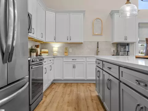 Kitchen - 128 Orchard Dr, Moore, SC 29369 photo 2 of 7