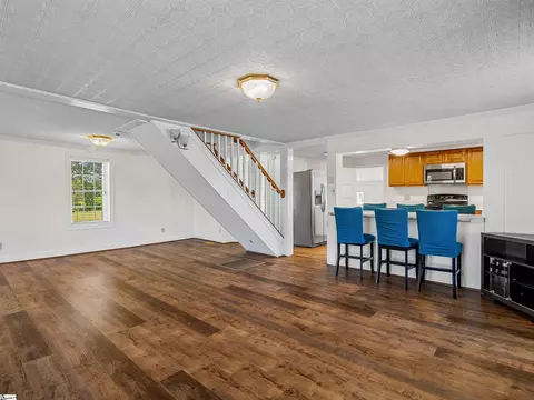 Living - 128 Orchard Dr, Moore, SC 29369 photo 6 of 6