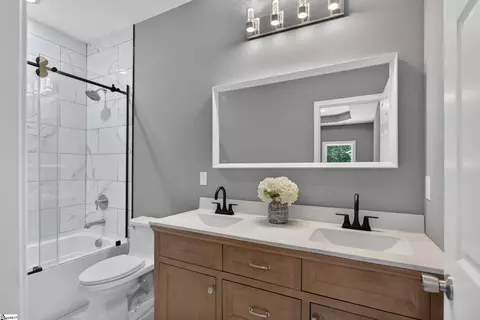 Bath - 223 Maple Dr, Anderson, SC 29621 photo 2 of 3