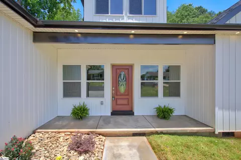 Exterior - 223 Maple Dr, Anderson, SC 29621 photo 2 of 11