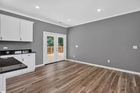 Living - 223 Maple Dr, Anderson, SC 29621 photo 4 of 5
