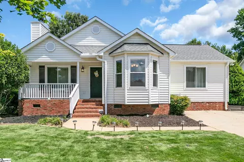 413 Fairdale Dr, Simpsonville, SC 29681