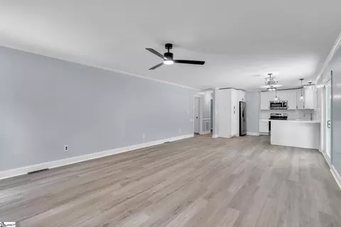 Living - 101 Cedar Ln, Easley, SC 29642 photo 2 of 3
