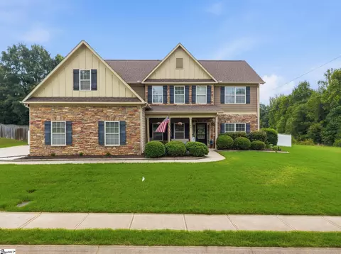 182 Raven Falls Ln, Simpsonville, SC 29681
