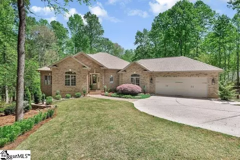 402 Boaters Row, Fair Play, SC 29643