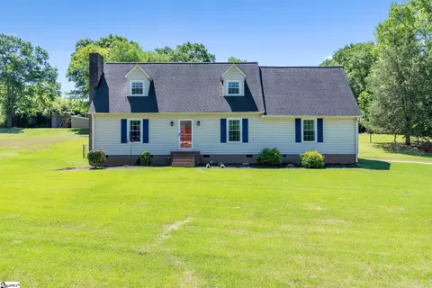 15 Hoedad Dr, Fountain Inn, SC 29644