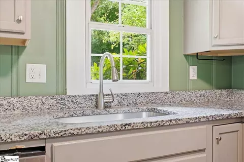 Kitchen - 14 Pine Ln, Williamston, SC 29697 photo 4 of 4