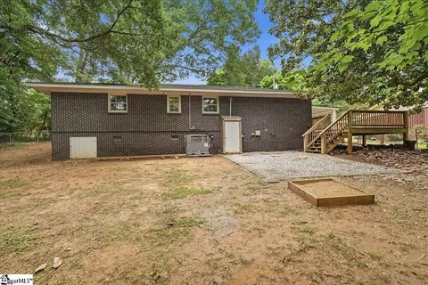 Exterior - 14 Pine Ln, Williamston, SC 29697 photo 5 of 7