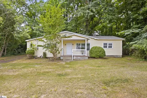 111 Lincoln St, Belton, SC 29627