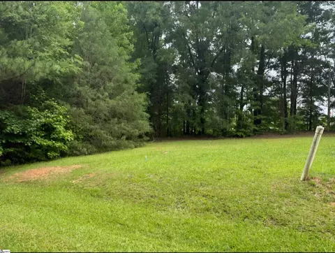 415 Dillon Dr, Clinton, SC 29325