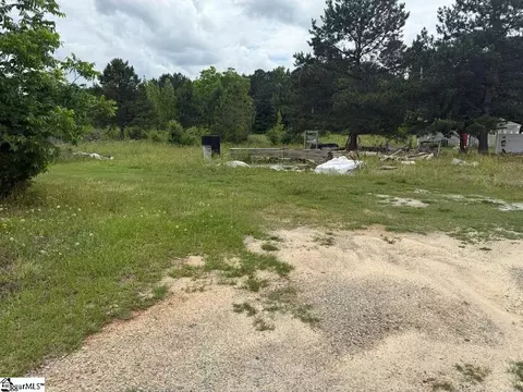 124 Colleton Dr, Clinton, SC 29325