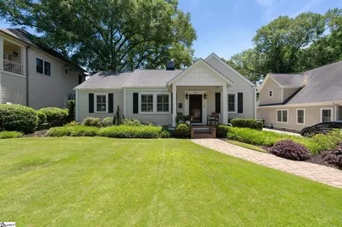 15 Phillips Ln, Greenville, SC 29605