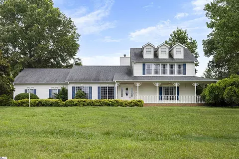 104 Wren Crossing Ct, Easley, SC 29642