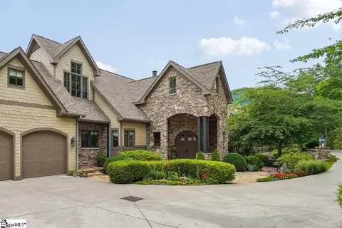 817 Mountain Summit Rd, Travelers Rest, SC 29690