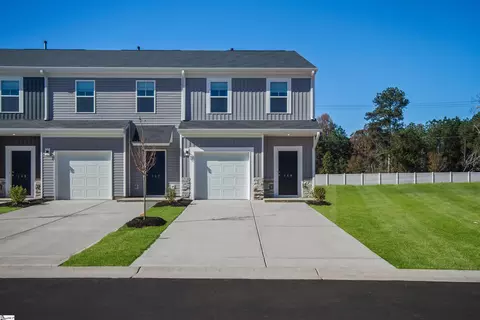 197 Randwick Ln, Greer, SC 29651