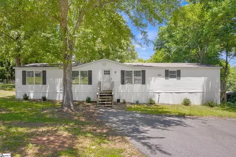 313 W Bagwell Rd, Liberty, SC 29657