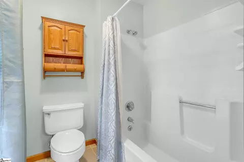 Bath - 1004 Ridgeview Dr, Pendleton, SC 29670 photo 2 of 3
