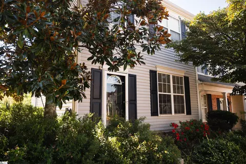 126 Waterford Park Dr, Greer, SC 29650