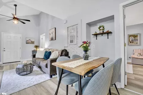 Dining - 301 S E St, Easley, SC 29640 photo 2 of 2
