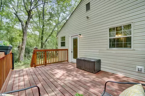 Exterior - 301 S E St, Easley, SC 29640 photo 1 of 11