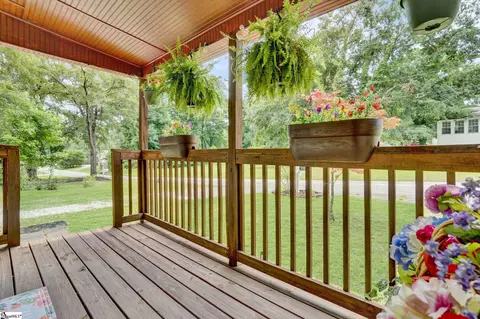 Exterior - 301 S E St, Easley, SC 29640 photo 6 of 11