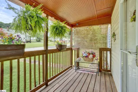 Exterior - 301 S E St, Easley, SC 29640 photo 5 of 11